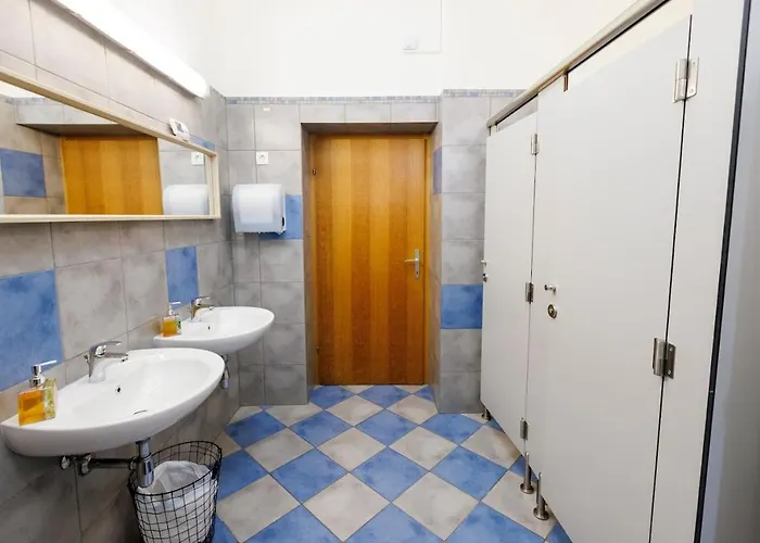 House Budkovic Hostel *